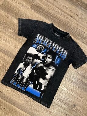 Muhammad Ali Collage American Classics Solid Black Adult Short Sleeve Small